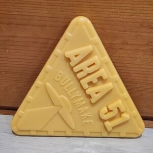 Never Used Tough Nylon Dog Chew Toy by Bullymake USA Area 51 Alien Triangle